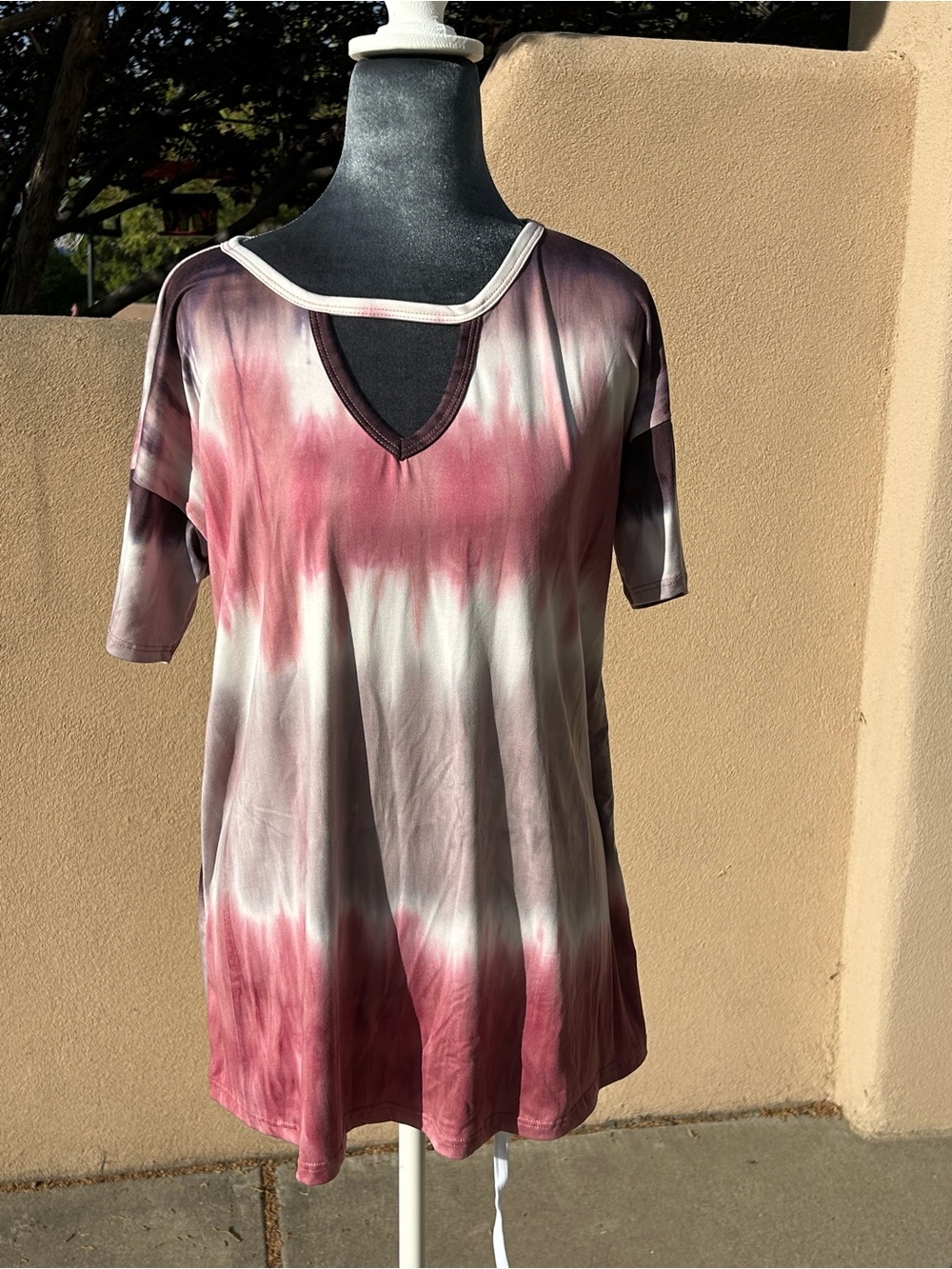 Women's V-Neck Short Sleeve Tie-Dye Top - Pink & Gray
